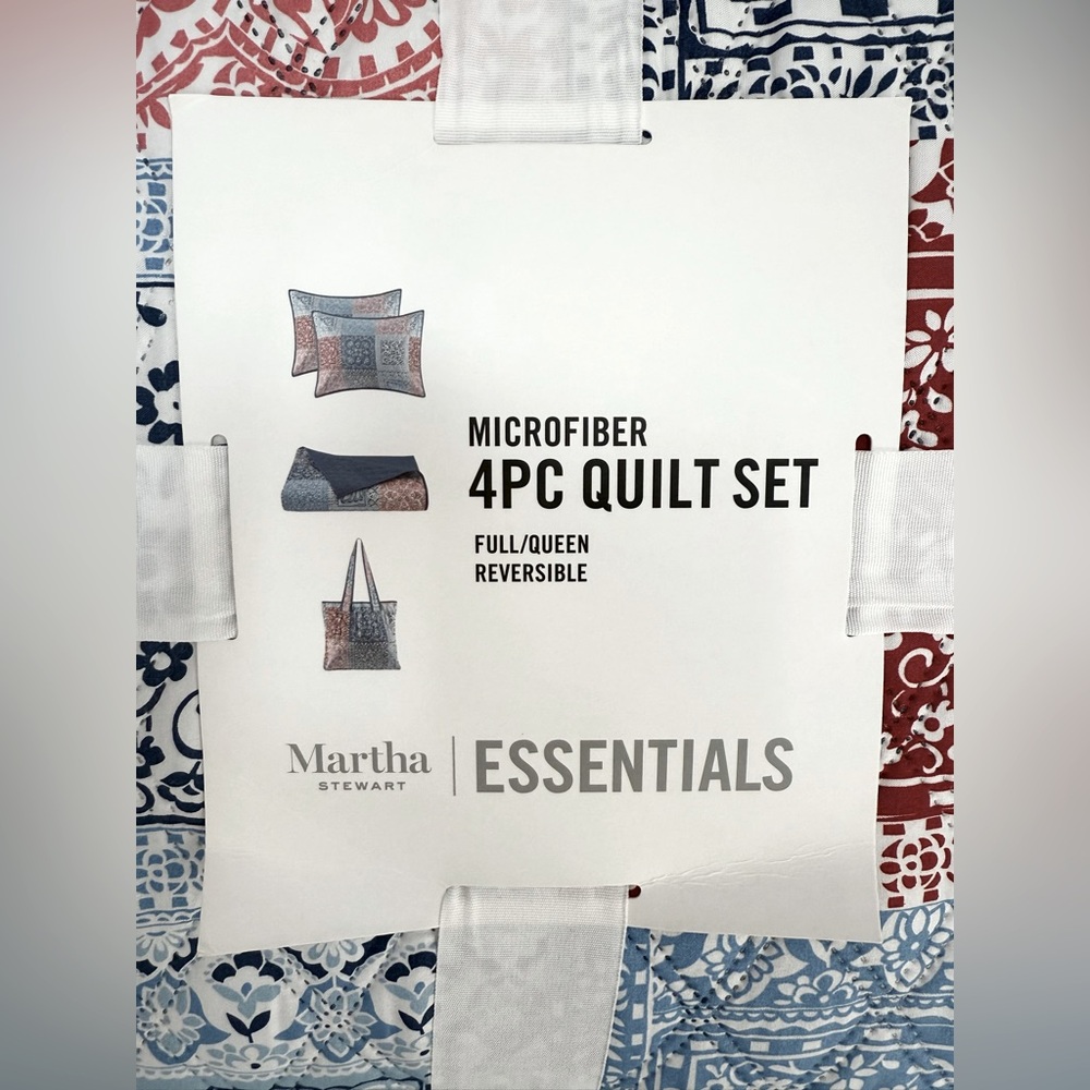 NWT Comforter Martha Stewart Essentials Microfiber Reversible 4 Piece Quilt Set